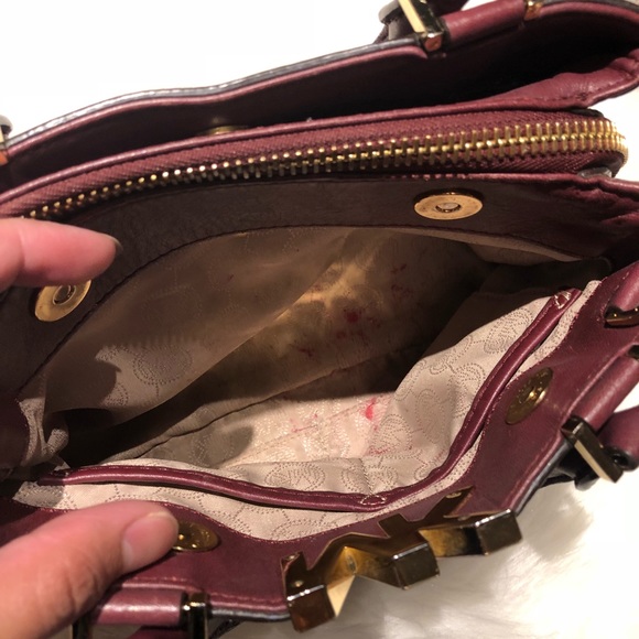 ❌ SOLD ❌ Micheal Kors Leather Purse - Picture 6 of 8